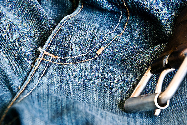 포토 JPG 해외이미지 옷 백그라운드 패턴 바지 사람없음 파란색 유행 라벨 상점 흰색 직물 면 주머니 가죽 묘사 질감 복고 캔버스 지퍼 소매 스타일 해외202004 해외포토 컬러 무늬 하의 프레임 파일형식 이미지허브