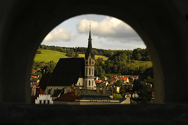 포토 JPG 해외이미지 유럽 종교 여행 창문 지붕 휴가 거리 미술 사람없음 건물 세계 성당 교회 천주교 역사 타일 체코 고딕 공화국 보헤미아 신앙심 해외202004 해외포토 건축물 나라 종교건축 문화예술 파일형식 이미지허브