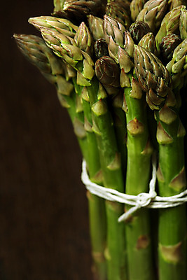 포토 JPG 해외이미지 식물 잡화 음식 농업 다이어트 채소 탁자 건강 사람없음 초록색 컬러풀 샐러드 신선 그룹 다발 먹기 유기농 아스파라거스 날것 내추럴 블러 영양분 해외202004 해외포토 웰빙 산업 컬러 가구 모션 파일형식 이미지허브