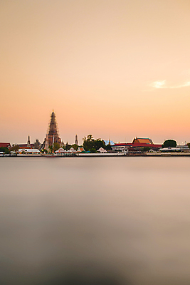 포토 JPG 해외이미지 여행 건축양식 교통시설 태국 자연 사람 사람없음 건물 관광지 빛 강 검은색 방콕 해외202004 해외포토 건축물 건축 아시아 컬러 교통 시설 생태계 파일형식 이미지허브