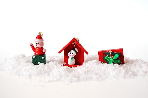 포토 JPG 해외이미지 전통 디자인 계절 행복 얼굴 백그라운드 크리스마스 겨울 자연 눈사람 하늘 날씨 휴가 새로움 기념 미소 사람없음 야외 장식 빨간색 장난감 얼음 축제 목도리 당근 추위 흰색 축하 인사 눈송이 작음 12월 승무원 연도 북극 심볼 서리 눈덩이 캡모자 폭설 눈내림 해외202004 해외포토 자연요소 직업 모자_잡화 잡화 기념일 감정 컬러 컨셉 뿌리채소 눈_날씨 표정 신체부위 예절 날짜 크기 자연재해 극지방 생태계 파일형식 이미지허브