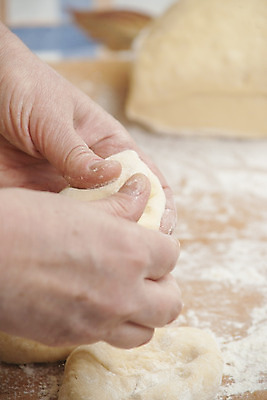 포토 JPG 해외이미지 전통 접시 문화 음식 백그라운드 채소 재료 부분 양파 치즈 감자 파슬리 건강 육류 어류 요리 사람없음 초록색 노란색 케이크 주방 식사 저녁식사 튀김 껍질 흰색 시골 신선 뜨거움 맛 굽기 허브 크림 준비 레시피 후추 점심식사 딜 채식주의자 핸드메이드 해외202004 해외포토 식물 식기 컬러 컨셉 식재료 디저트 유제품 수중동물 구이 향신료 채식 파일형식 이미지허브