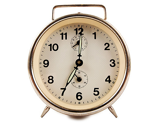 포토 JPG 해외이미지 시계 아침 사람없음 사무실 숫자 금속 검은색 수확 골동품 종 흰색 반지 시간 잠 업무 계산 클래식 손목시계 측정 오브젝트 속도 복고 공포 아날로그 시끄러움 타이머 경보 고립 그만 마감 분 압력 옛날 조언 카운트다운 해외202004 해외포토 주간 문자 컬러 컨셉 농업 비즈니스 장신구 재질 작업 파일형식 이미지허브