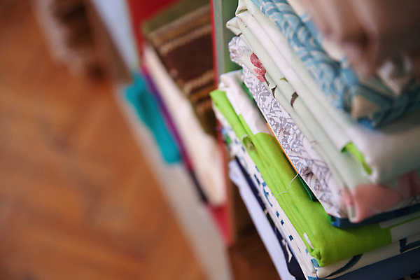 포토 JPG 해외이미지 디자인 옷 산업 비즈니스 사람없음 직물 업무 작업 제조 바느질 디자이너 재단 핸드메이드 카피스페이스 해외202004 해외포토 직업 공백 파일형식 이미지허브