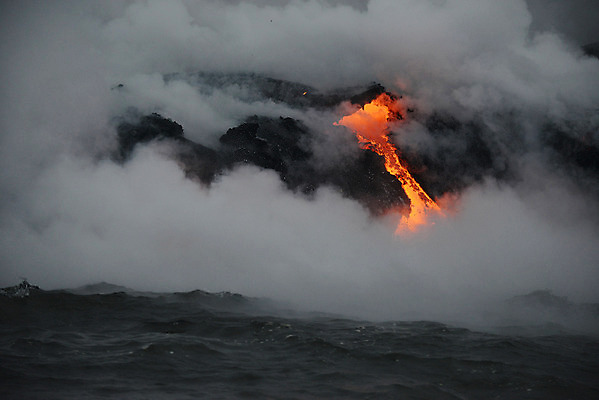 포토 JPG 해외이미지 바다 사람없음 야외 흐름 뜨거움 연기 위험 재해 화산 용암 화산섬 해외202004 해외포토 섬 컨셉 산 파일형식 이미지허브