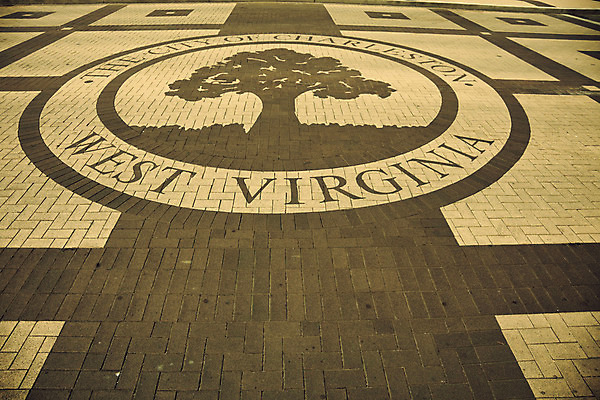 포토 JPG 해외이미지 나무 여행 벽돌 거리 사람없음 건물 갈색 미국 도시 도심 허브 심볼 해외202004 해외포토 식물 건축물 컬러 북아메리카 파일형식 이미지허브