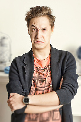 포토 JPG 해외이미지 모델 1 응시 남자 얼굴 백그라운드 셔츠 비즈니스 한명 서기 사람 정장 성인 유행 재킷 코트 흰색 비즈니스맨 우아함 싱글 스타일 해외202004 해외포토 시선 옷 컬러 컨셉 상의 모션 신체부위 외투 직장인 파일형식 이미지허브