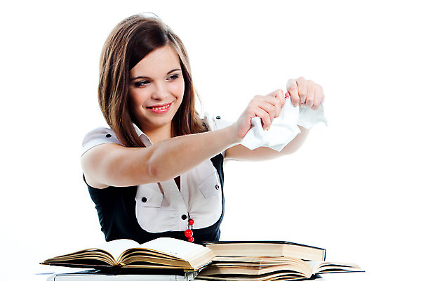 포토 JPG 해외이미지 백인 1 학생 여학생 교육 행복 학교 한명 미소 웃음 소녀 성인 책 청춘 독서 머리 수집 교과서 긍정 문학 고립 지능 유일 문해 해외202004 해외포토 서양인 여자 감정 어린이 컨셉 교재 표정 사람 신체부위 파일형식 이미지허브