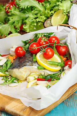 포토 JPG 해외이미지 접시 종이 음식 조각 다이어트 토마토 채소 재료 포장 부분 탁자 주택 건강 마늘 육류 어류 요리 사람없음 목재 세로 초록색 식사 저녁식사 샐러드 고명 맛 그릴 상추 굽기 허브 해산물 준비 날것 성분 대서양 프랑스어 점심식사 양피지 해외202004 해외포토 나무 식물 문자 식기 바다 컬러 가구 컨셉 식재료 주방용품 건물 수중동물 구이 파일형식 이미지허브