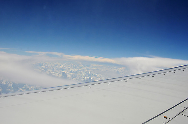 포토 JPG 해외이미지 구름 여행 백그라운드 날개 비즈니스 교통시설 하늘 휴가 비행기 사람없음 파란색 햇빛 태양 일출 맑음 일몰 흰색 분위기 고급 공항 도착 항공 속도 출발 상업 활주로 제트기 승객 엔진 스카이라인 대패 수평선 해외202004 해외포토 자연요소 길 컬러 교통 컨셉 항공교통 날씨 대중교통 노을 시설 파일형식 이미지허브