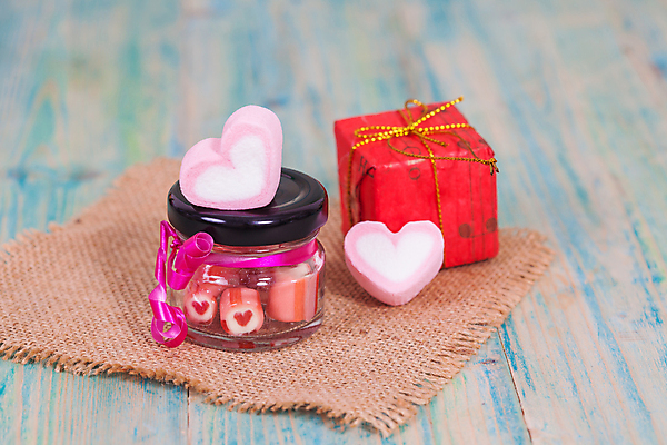 포토 JPG 해외이미지 유리병 디저트 사탕 사람없음 하트 달콤 담기 핸드메이드 해외202004 해외포토 모양 음식 모션 병_용기 맛 파일형식 이미지허브