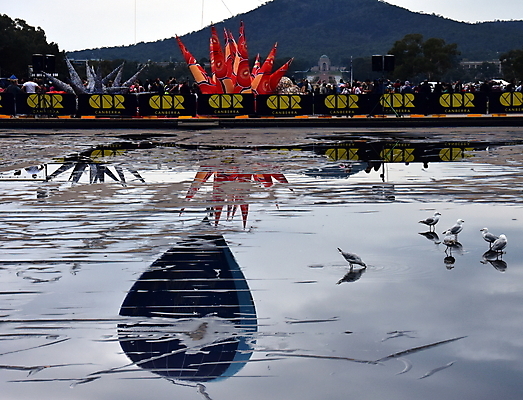 포토 JPG 해외이미지 스포츠 여행 이동 교통시설 갈매기 아침 주택 안테나 사람없음 건물 공중 물 강 컬러풀 반사 바구니 축제 줄무늬 활발 열기구 비행 연못 뜨거움 분위기 호주 곤돌라 승차 파일럿 항공 시작 풍선 국회 옛날 전국 해외202004 해외포토 주간 자연요소 직업 건축물 컬러 교통 컨셉 무늬 통신 항공교통 모션 조류 오세아니아 시설 파일형식 이미지허브