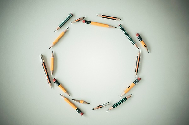 포토 JPG 스튜디오촬영 백그라운드 학용품 실내 사람없음 필기구 연필 오브젝트 지우개연필 몽당연필 국내포토 문구용품 내부 파일형식