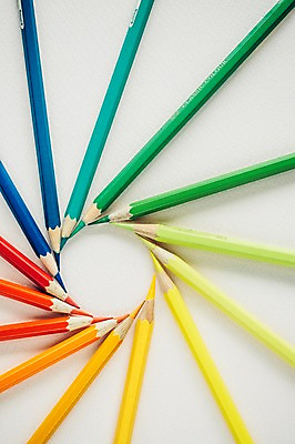 포토 JPG 스튜디오촬영 백그라운드 학용품 색연필 실내 사람없음 컬러풀 필기구 오브젝트 국내포토 컬러 문구용품 내부 파일형식