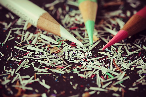 포토 JPG 스튜디오촬영 백그라운드 학용품 색연필 실내 근접촬영 사람없음 필기구 오브젝트 연필가루 국내포토 뷰포인트 문구용품 내부 파일형식