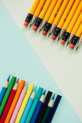 포토 JPG 스튜디오촬영 백그라운드 학용품 색연필 실내 사람없음 필기구 연필 오브젝트 국내포토 문구용품 내부 파일형식