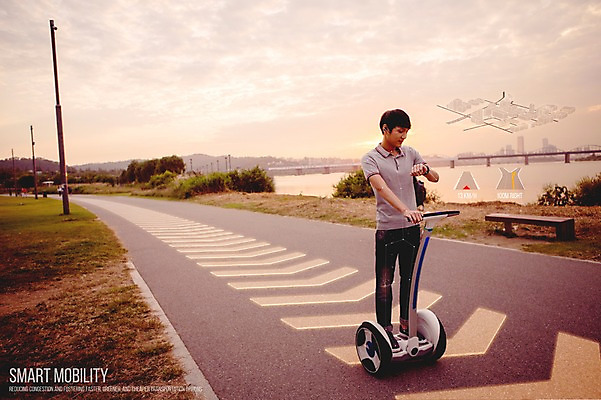 JPG 주간 편집이미지 공원 남자 이동 비즈니스 정보기술 스마트라이프 한명 성인 야외 30대 스마트기기 한국인 네트워크 스마트 디지털합성 약도 한강공원 디지털아트 스마트모빌리티 전동스쿠터 4차산업 모빌리티 편집실사 자연요소 1 라이프스타일 공공시설 산업 교통수단 컨셉 지도 기술 사람 동양인 장년 전자제품 스쿠터 CG 한강 파일형식