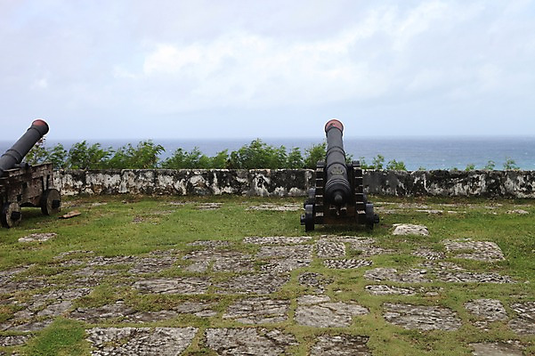 포토 JPG 주간 해외 풍경 사람없음 야외 전시 오세아니아 대포 괌 국내포토 자연요소 나라 무기 파일형식