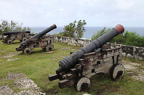 포토 JPG 주간 해외 풍경 사람없음 야외 전시 오세아니아 대포 괌 국내포토 자연요소 나라 무기 파일형식