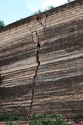 포토 JPG 주간 해외 아시아 벽 불교 사람없음 야외 담장 사찰 사원 균열 만달레이 미얀마 민군파고다 국내포토 자연요소 나라 종교 비즈니스 종교건축 모션 파일형식