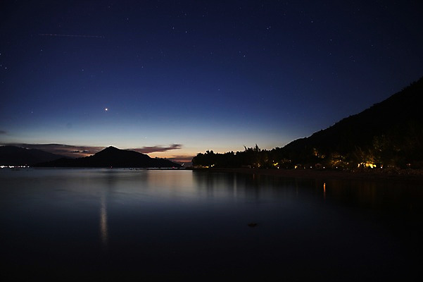 포토 JPG 해외 아시아 바다 섬 풍경 사람없음 야외 야간 베트남 나트랑 국내포토 자연요소 나라 동남아시아 파일형식
