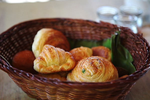 포토 JPG 해외 아시아 음식 빵 사람없음 바구니 여러개 베트남 나트랑 국내포토 나라 다수 동남아시아 파일형식