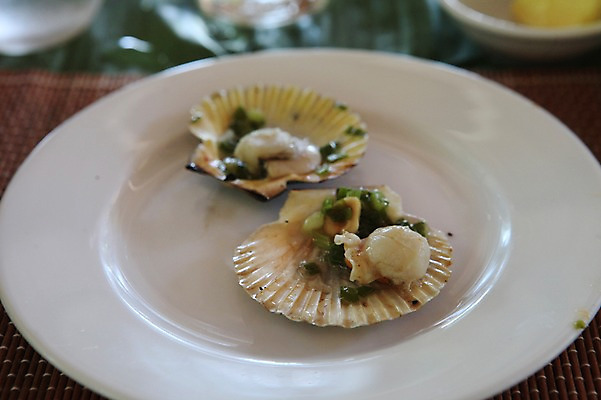 포토 JPG 해외 접시 아시아 음식 조개 실내 사람없음 베트남 가리비 나트랑 국내포토 식기 나라 어패류 내부 동남아시아 파일형식