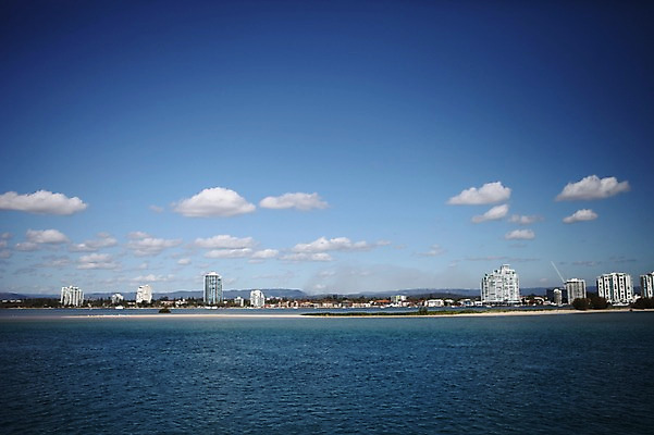 포토 JPG 주간 해외 바다 풍경 사람없음 야외 건물 오세아니아 호주 골드코스트 국내포토 자연요소 건축물 나라 파일형식