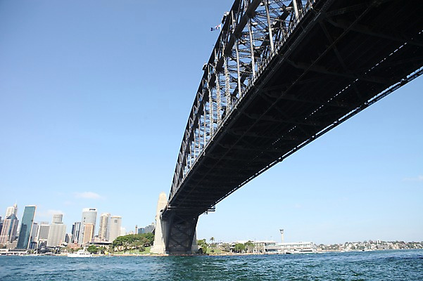 포토 JPG 주간 해외 바다 풍경 빌딩 사람없음 야외 건물 도시 오세아니아 호주 시드니 하버브리지 국내포토 자연요소 건축물 나라 다리_건축물 파일형식