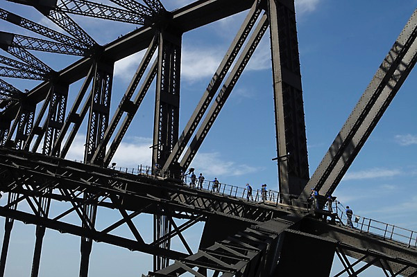 포토 JPG 주간 해외 사람 풍경 여러명 야외 도시 오세아니아 호주 철근 시드니 하버브리지 가교 국내포토 자연요소 건축물 나라 다수 다리_건축물 파일형식
