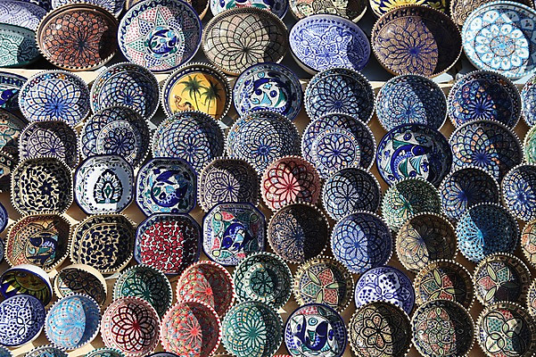 포토 JPG 주간 해외 접시 무늬 아프리카 종류 사람없음 야외 여러개 다양 튀니지 북아프리카 국내포토 자연요소 식기 나라 다수 파일형식