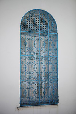 포토 JPG 주간 해외 벽 백그라운드 창문 아프리카 사람없음 야외 파란색 철창 튀니지 북아프리카 국내포토 자연요소 나라 컬러 파일형식