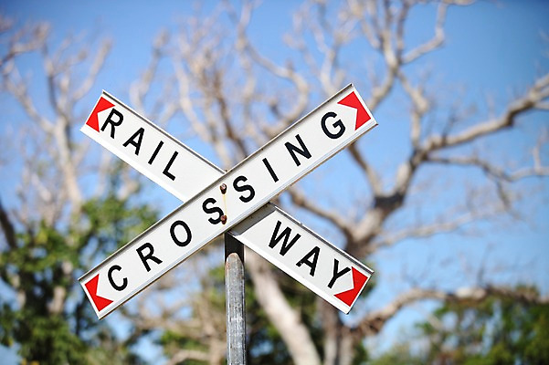 포토 JPG 주간 해외 사람없음 야외 아웃포커스 표지판 오세아니아 교차로 국내포토 자연요소 나라 길 알림판 촬영기법 파일형식