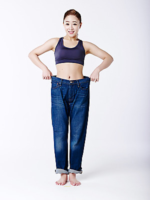 포토 JPG 스튜디오촬영 전신 여자 다이어트 실내 한명 서기 미소 20대 성인 앞모습 한국인 청바지 잡기 탱크톱 큼 날씬함 흰배경 포니테일 의료성형뷰티 청년여자한명만 성인여자한명만 국내포토 1 헤어스타일 뷰포인트 백그라운드 상의 바지 모션 표정 건강 사람 동양인 청년 내부 흰색 크기 몸매 여자한명만 성인여자만 청년여자만 파일형식