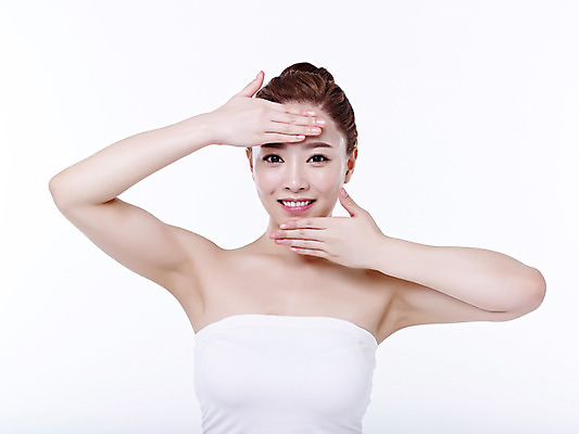 포토 JPG 스튜디오촬영 여자 실내 한명 미소 손짓 상반신 20대 성인 앞모습 뷰티 한국인 튜브탑 흰배경 올림머리 의료성형뷰티 청년여자한명만 성인여자한명만 국내포토 1 헤어스타일 뷰포인트 백그라운드 상의 모션 표정 사람 동양인 청년 내부 흰색 여자한명만 성인여자만 청년여자만 파일형식