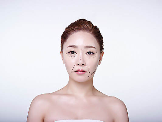 포토 JPG 스튜디오촬영 여자 점선 실내 무표정 한명 상반신 20대 성인 앞모습 뷰티 한국인 성형수술 튜브탑 흰배경 올림머리 의료성형뷰티 청년여자한명만 성인여자한명만 국내포토 1 헤어스타일 감정 선 뷰포인트 백그라운드 상의 표정 사람 동양인 청년 내부 흰색 수술 여자한명만 성인여자만 청년여자만 파일형식