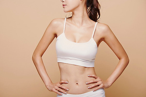 포토 JPG 스튜디오촬영 여자 허리손 실내 한명 상반신 20대 성인 운동복 한국인 의료성형뷰티 베이지색배경 국내포토 1 옷 포즈 백그라운드 사람 동양인 청년 내부 베이지색 파일형식