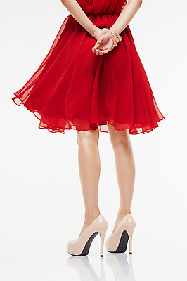 포토 JPG 스튜디오촬영 원피스 여자 실내 한명 서기 손짓 20대 성인 빨간색 한국인 하반신 하이힐 흰배경 뒷짐 손모으기 의료성형뷰티 국내포토 1 옷 구두 컬러 백그라운드 모션 사람 동양인 청년 내부 흰색 여성화 파일형식