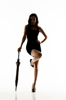 포토 JPG 스튜디오촬영 전신 원피스 여자 우산 실내 한명 서기 20대 성인 앞모습 한국인 하이힐 역광 의료성형뷰티 청년여자한명만 성인여자한명만 국내포토 1 옷 구두 뷰포인트 모션 사람 동양인 청년 내부 여성화 여자한명만 성인여자만 청년여자만 파일형식