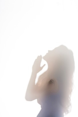 포토 JPG 스튜디오촬영 원피스 여자 실루엣 실내 한명 상반신 20대 성인 옆모습 한국인 기도 손모으기 의료성형뷰티 국내포토 1 옷 뷰포인트 촬영기법 사람 동양인 손짓 청년 내부 파일형식