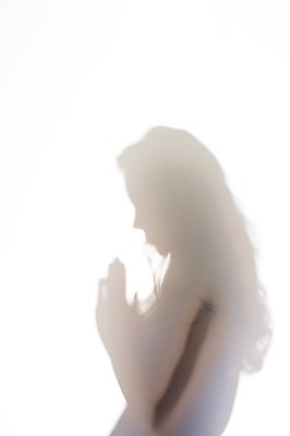 포토 JPG 스튜디오촬영 원피스 여자 실루엣 실내 한명 상반신 20대 성인 옆모습 한국인 기도 손모으기 의료성형뷰티 국내포토 1 옷 뷰포인트 촬영기법 사람 동양인 손짓 청년 내부 파일형식