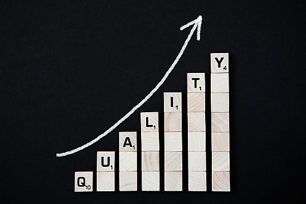 포토 JPG 스튜디오촬영 문자 알파벳 영어 화살표 백그라운드 커뮤니케이션 실내 사람없음 단어 블록 메시지 상승 국내포토 컨셉 내부 파일형식