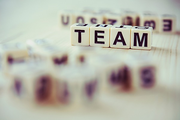 포토 JPG 스튜디오촬영 문자 알파벳 영어 백그라운드 커뮤니케이션 협력 실내 사람없음 아웃포커스 단어 블록 메시지 국내포토 촬영기법 내부 파일형식