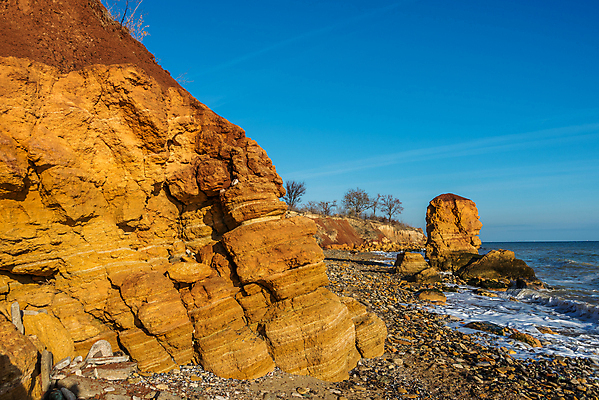 포토 JPG 해외이미지 계절 모래 파도 바다 자연 조류 풍경 사람없음 물 파란색 태양 마을 껍질 가을 시골 만 고독 만족 홍합 석호 우크라이나 화창 해외202004 해외포토 자연요소 동물 감정 유럽 컬러 날씨 어패류 생태계 파일형식 이미지허브