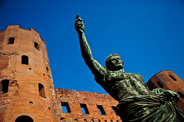 포토 JPG 해외이미지 지도 사람없음 조각상 힘 이탈리아 역사 대표 로마 리더 전쟁 지휘 로마인 승자 제국 시저 해외202004 해외포토 유럽 인종 조형물 정치가 파일형식 이미지허브