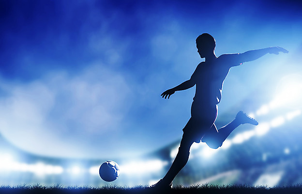 포토 JPG 해외이미지 직업 남자 스포츠 포즈 공 발 놀이 하늘 성공 전등 축구선수 사람 이벤트 경기 사람없음 야외 컵 세계 달리기 축구 경쟁 경기장 유로 게임 우승 야간 공격 발사 속도 클럽 싸움 드리블 점수 브라질 골 승자 양발 플레이어 해외202004 해외포토 자연요소 식기 컨셉 돈 스포츠시설 모션 조명 운동선수 신체부위 구기 최고 남아메리카 파일형식 이미지허브