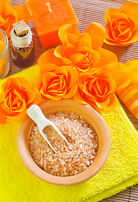 포토 JPG 해외이미지 꽃잎 꽃 사람없음 수건 주황색 스파 스파용품 비누 바디케어 스쿱 입욕소금 해외202004 해외포토 식물 컬러 위생용품 미용용품 오브젝트 소금 파일형식 이미지허브