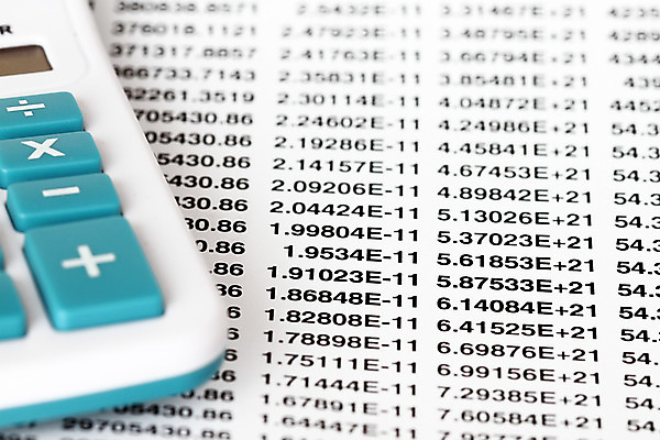 포토 JPG 해외이미지 사람없음 금융 숫자 펜 계산기 수학 시장 재산 주식 보고서 투자 예산 해외202004 해외포토 문자 비즈니스 교과목 문구용품 경제 필기구 장비 파일형식 이미지허브