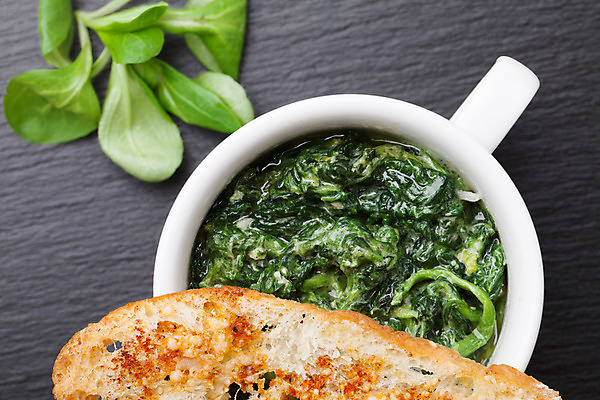 포토 JPG 해외이미지 식기 접시 음식 빵 조각 잎 채소 부분 치즈 마늘 요리 사람없음 컵 검은색 식사 샐러드 사발 바게트 굽기 허브 토스트 시금치 채식주의자 비건 해외202004 해외포토 식물 컬러 유제품 사기그릇 구이 채식 파일형식 이미지허브