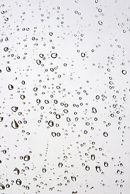 포토 JPG 해외이미지 백그라운드 창문 유리 표면 날씨 추상 기술 흑백 사람없음 물 빛 반사 거품 회색 젖음 안개 물방울 투명 액체 그룹 이슬 빗방울 효과 부족함 해외202004 해외포토 자연요소 컬러 컨셉 무늬 재질 촬영기법 비_날씨 파일형식 이미지허브